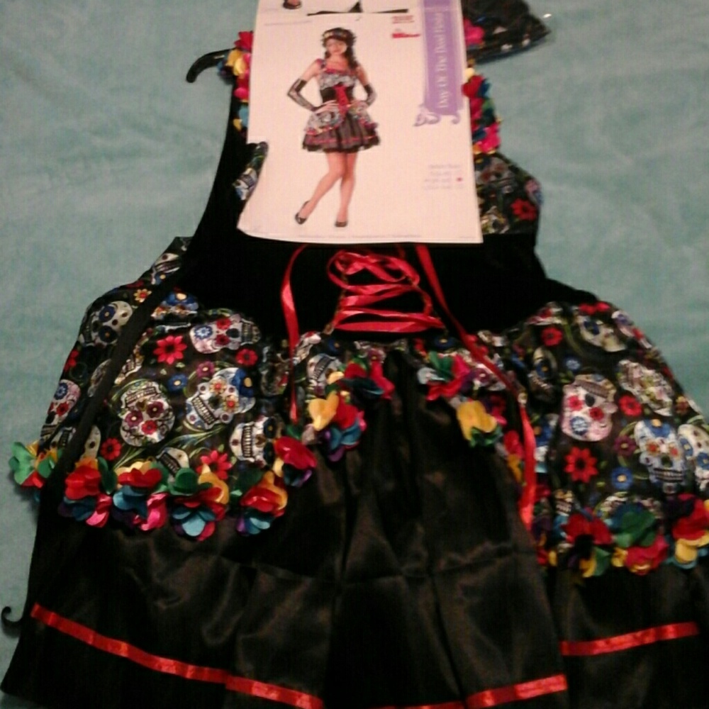 Women's costume